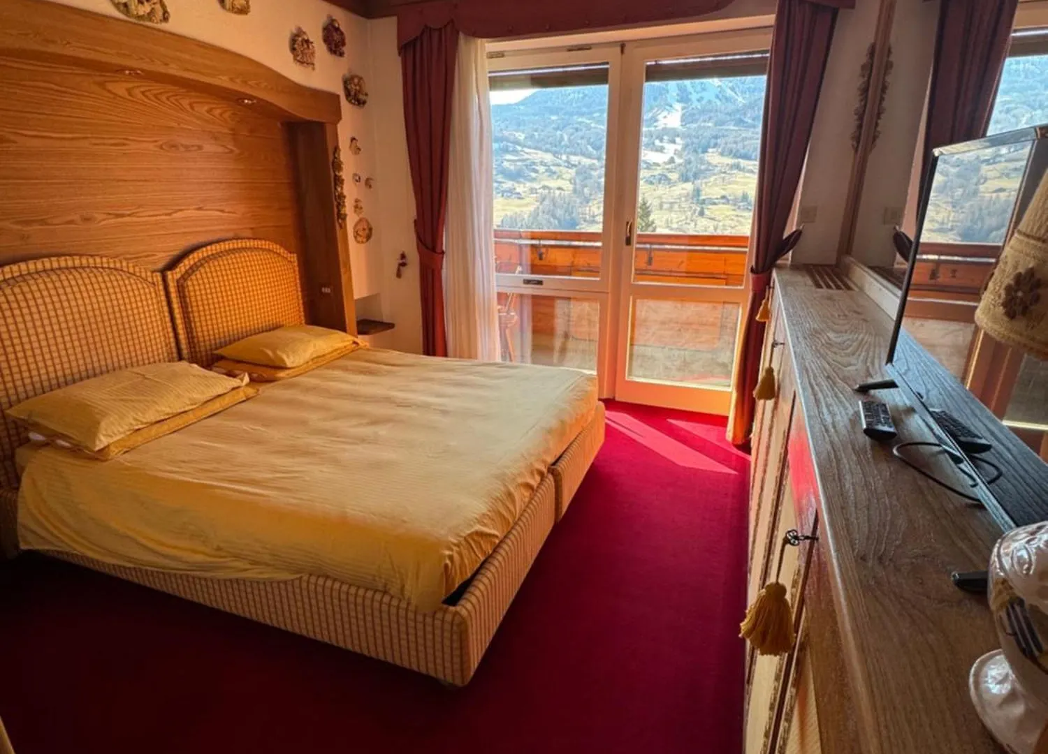 Elegant Apartment With Center And Tofana View Cortina d'Ampezzo