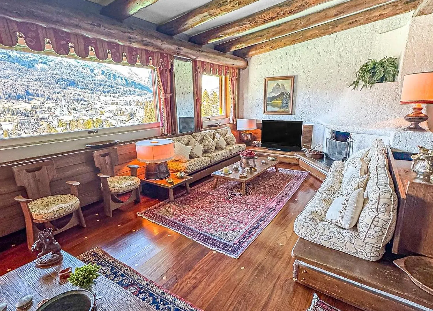 Elegant Apartment With Center And Tofana View Cortina d'Ampezzo