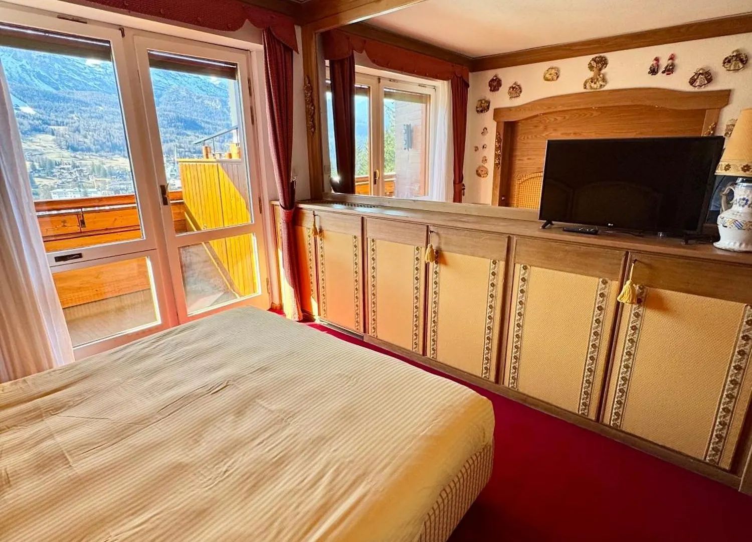 Elegant Apartment With Center And Tofana View Cortina d'Ampezzo